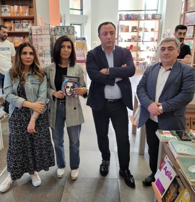 AY Partiya Başqanı Nigar Səttarzadə və Aygün Aslanın kitablarının təqdimatında