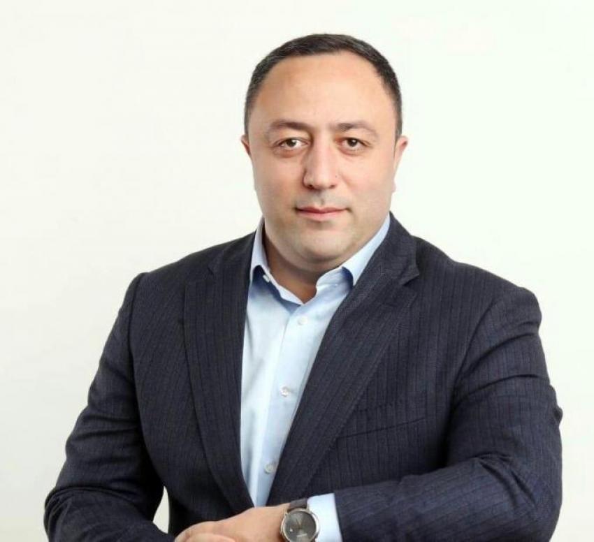 AY Partiya Başqanından Partiya sədrlərinə çağırış: Ukraynanı tək qoymaq olmaz!